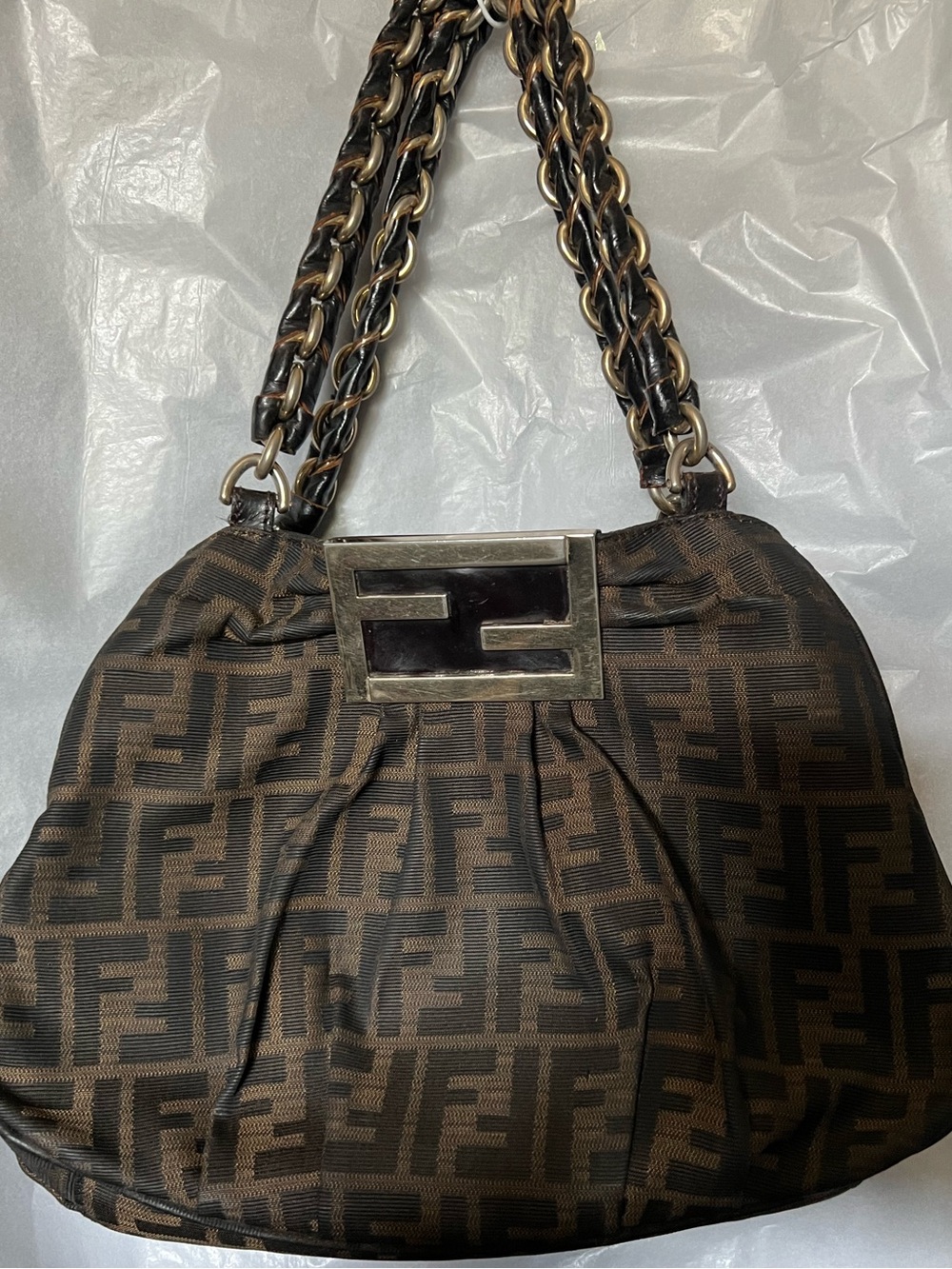 FENDI GIFTAWAY 7-9-26 purchase floating frame for entry - Picture 3 of 5